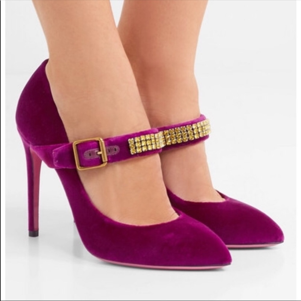 🤫Gucci soft velvet fuchsia shoes 🥰 - Picture 2 of 6